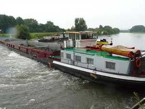 Pollux blokkeert Weser bij Minden
