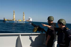 Marine-escorte door Golf van Aden
