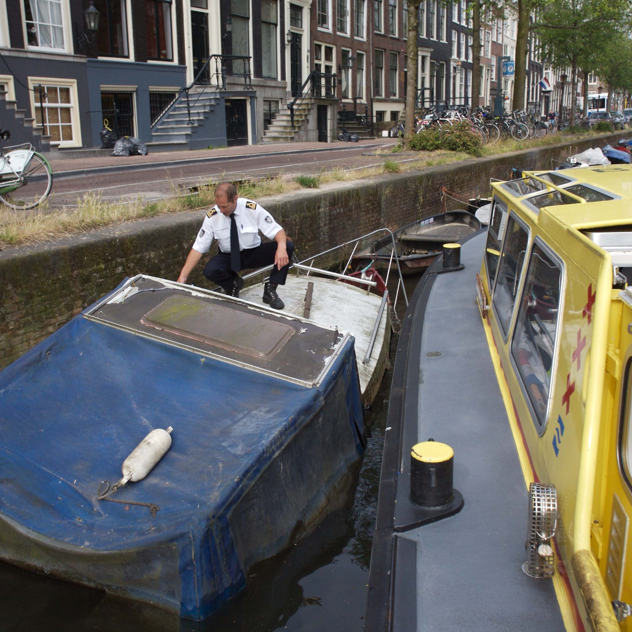 Aanpakken illegale rondvaart in Amsterdam niet eenvoudig