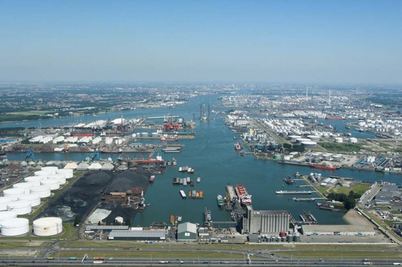 Overslag Rotterdamse haven neemt licht toe 