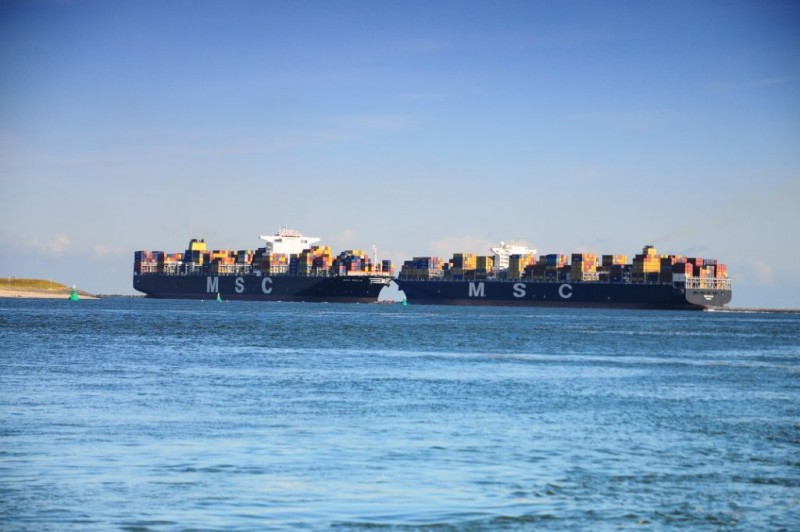 Tweerichtingsverkeer Rotterdamse haven voor containerreuzen