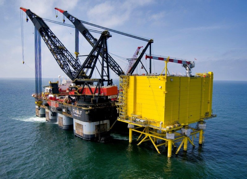 Heerema plaatst ‘zee-stopcontact' voor TenneT op Noordzee