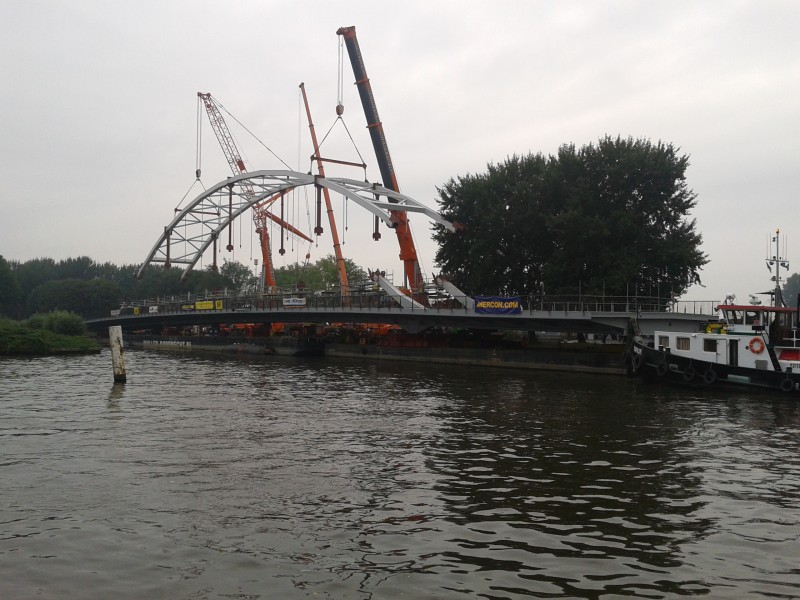 Nieuwe Weesperbrug ‘ontboogd' naar Amsterdam-Rijnkanaal