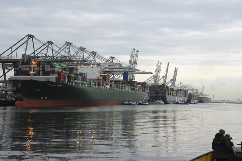 Overslag Rotterdamse haven vrijwel stabiel