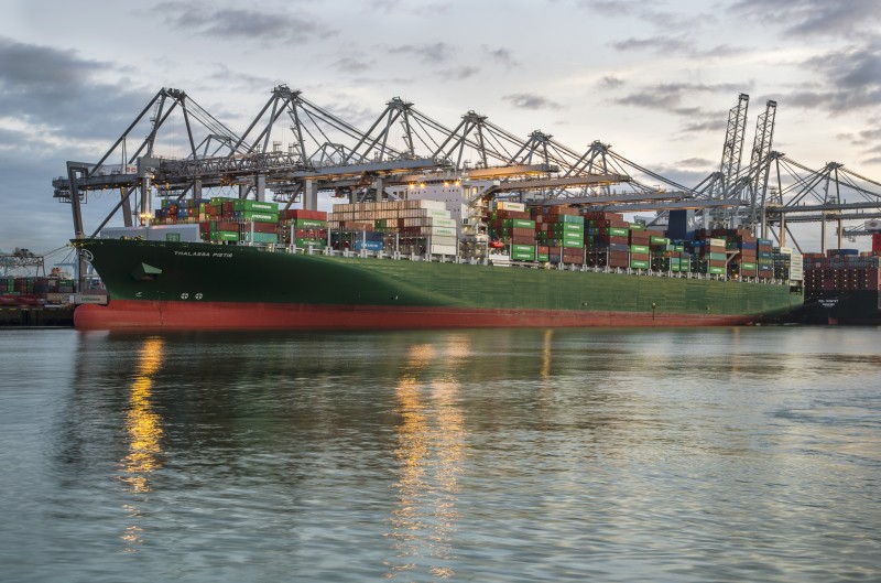 Nieuw ECT-scheepsrecord: 10.557 containers in en uit