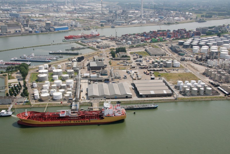 LBC Tank Terminals en Havenbedrijf Rotterdam bouwen samen nieuwe steiger