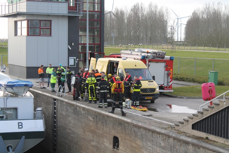 Matroos verdrinkt in sluis Bergen op Zoom