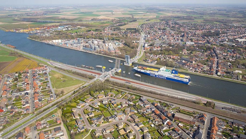 Havens Gent en Antwerpen plat door acties loodsen