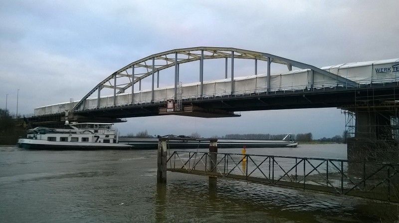 Doorgang IJsselbrug Doesburg beperkt
