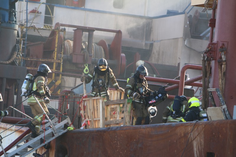 Getrainde scheepsbrandbestrijders waken over Rotterdamse haven