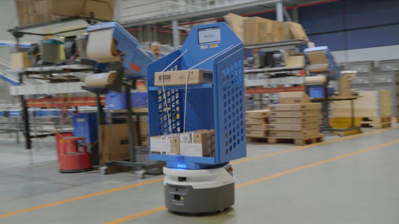 Robots in magazijn Wärtsilä Kampen