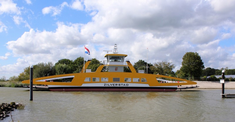 TB Shipyards levert nieuwe pont aan Veerdienst Schoonhoven