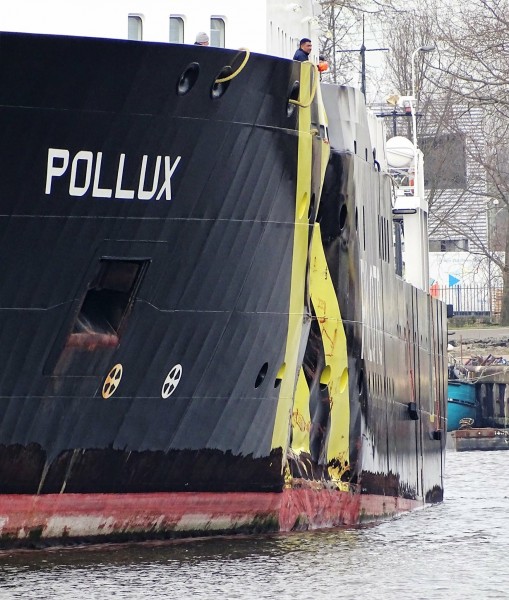 Loodsboot Pollux in aanvaring met bulkcarrier