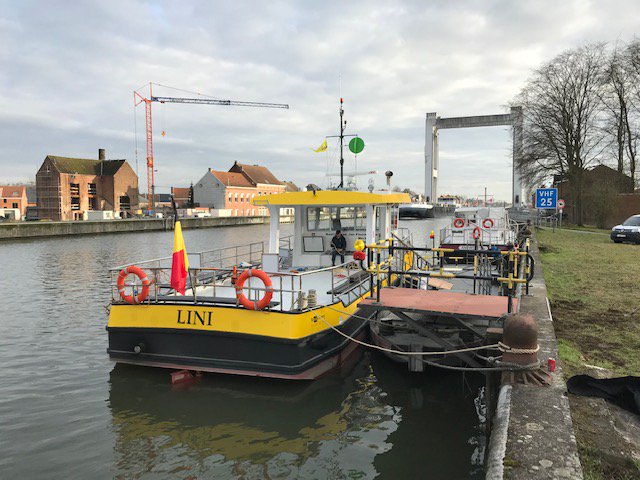Veerboot vervangt brug Humbeek-Sas