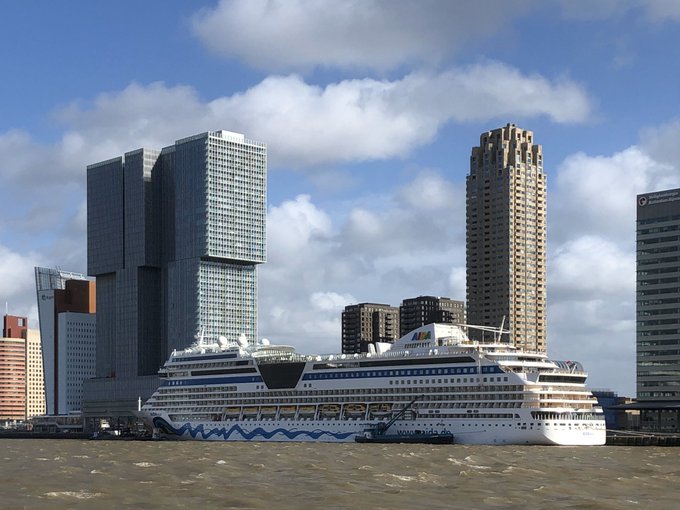 Er meren in maart 2020 geen cruiseschepen meer in Rotterdam.