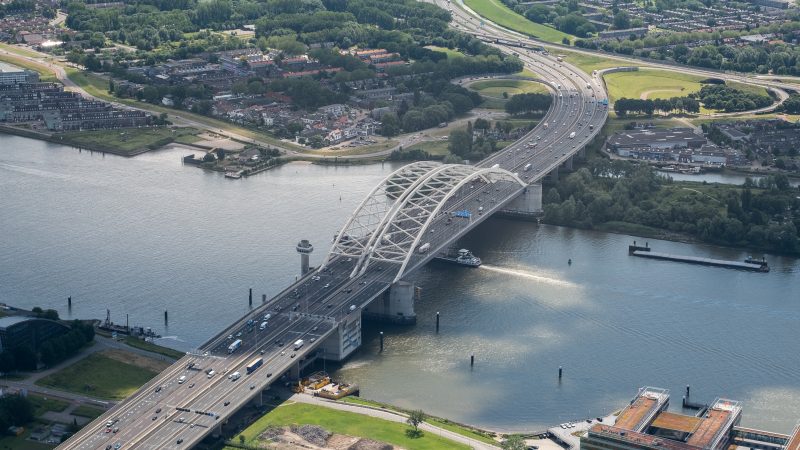 Van Brienenoordbrug in Rotterdam - foto Rijkswaterstaat