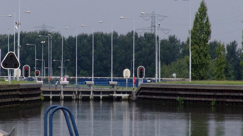 De sluis in Helmond. (Foto: Binnenvaart in beeld)