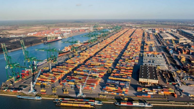 Terminals in de haven van Antwerpen. (Foto Port of Antwerp)