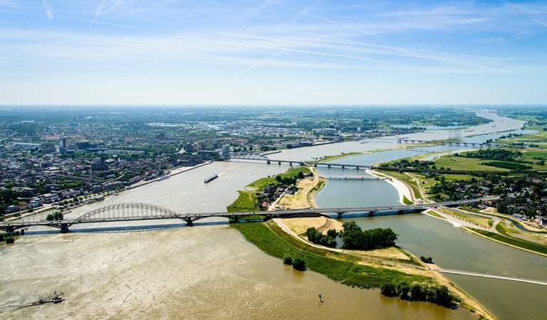 Rijkswaterstaat start op 29 september 2020 met onderhoudswerkzaamheden op de vaste laag in de Waal bij Nijmegen. (Foto Rijkswaterstaat)
