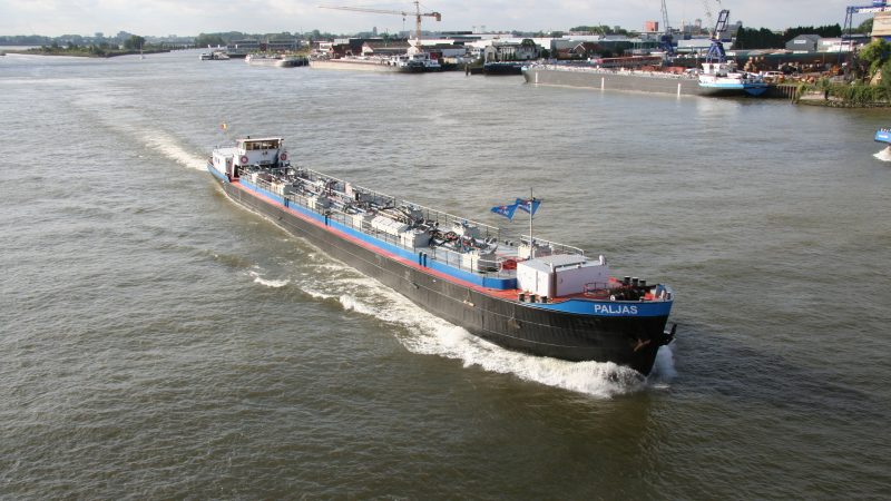 De tanker Paljas van De Wit wordt volledig ingezet voor de levering van magnesiumhydroxide aan de zeevaart in de regio Antwerpen-Rotterdam. (Foto De Wit Transport)