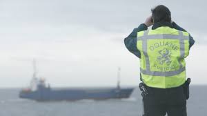 Zeelieden krijgen voortaan pas een uitreisstempel als de gezagvoerder van het schip meldt dat het schip vertrekt uit het Schengengebied. (Foto Raad van State)