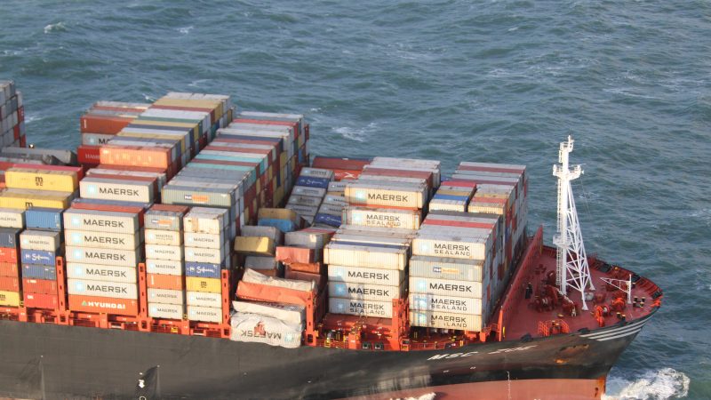 De kapitein van het containerschip MSC Zoe wordt niet vervolgd. (Foto EPA)