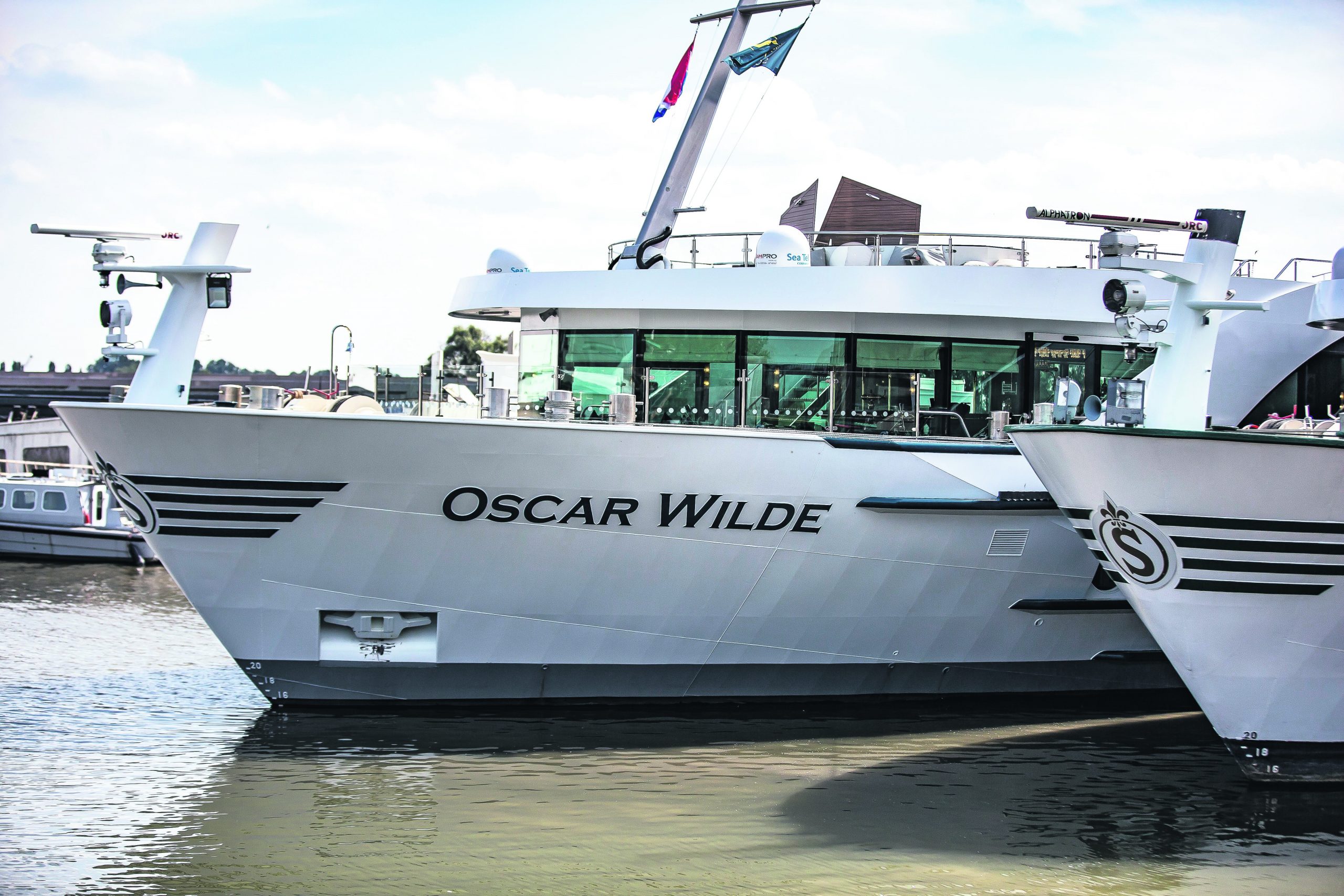De Oscar Wilde en een zusterschip van Scylla in corona lockdown. (Foto Scylla)