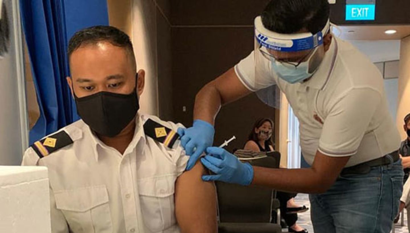 Singapore geeft bij vaccinatie al voorrang aan zeevarenden. (Foto Singapore Maritime Officers' Union)