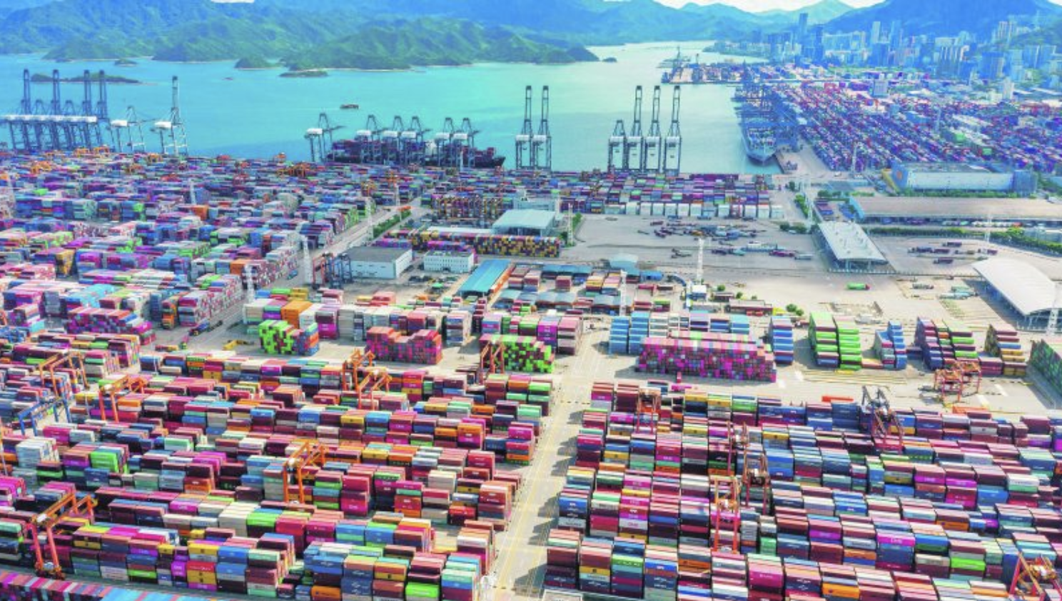 Strenge coronamaatregelen in Zuid-Chinese containerhaven Yantian zorgen voor ernstige verstoringen van de scheepvaart