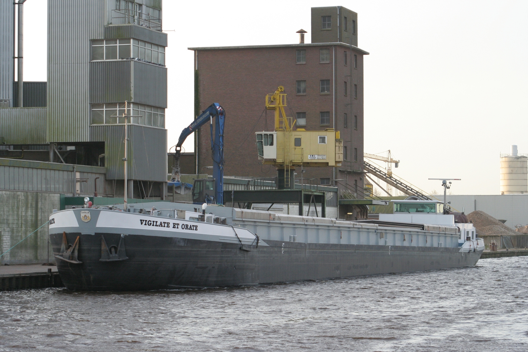 De Vigilate et Orate maakte ooit deel uit van de Dettmer-vloot en kwam nu via België naar Zwolle. (Foto B. Beltman)