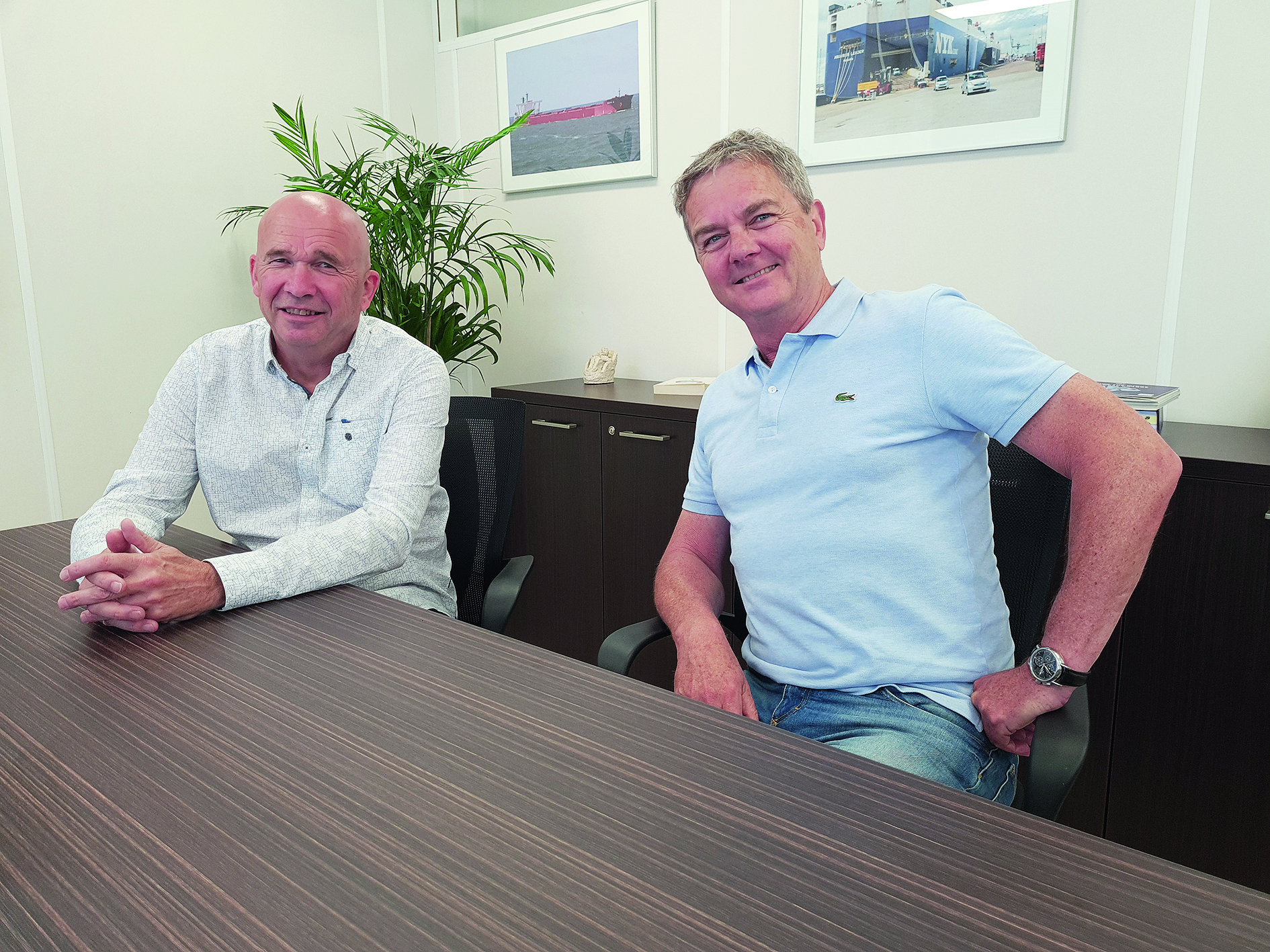 Hans Boers en Peter Smit (rechts) delen de directietaken bij Boers Crew Services. ‘De komende jaren ligt de focus op verdere internationale uitbouw.’ (Foto's Boers Crew Services)