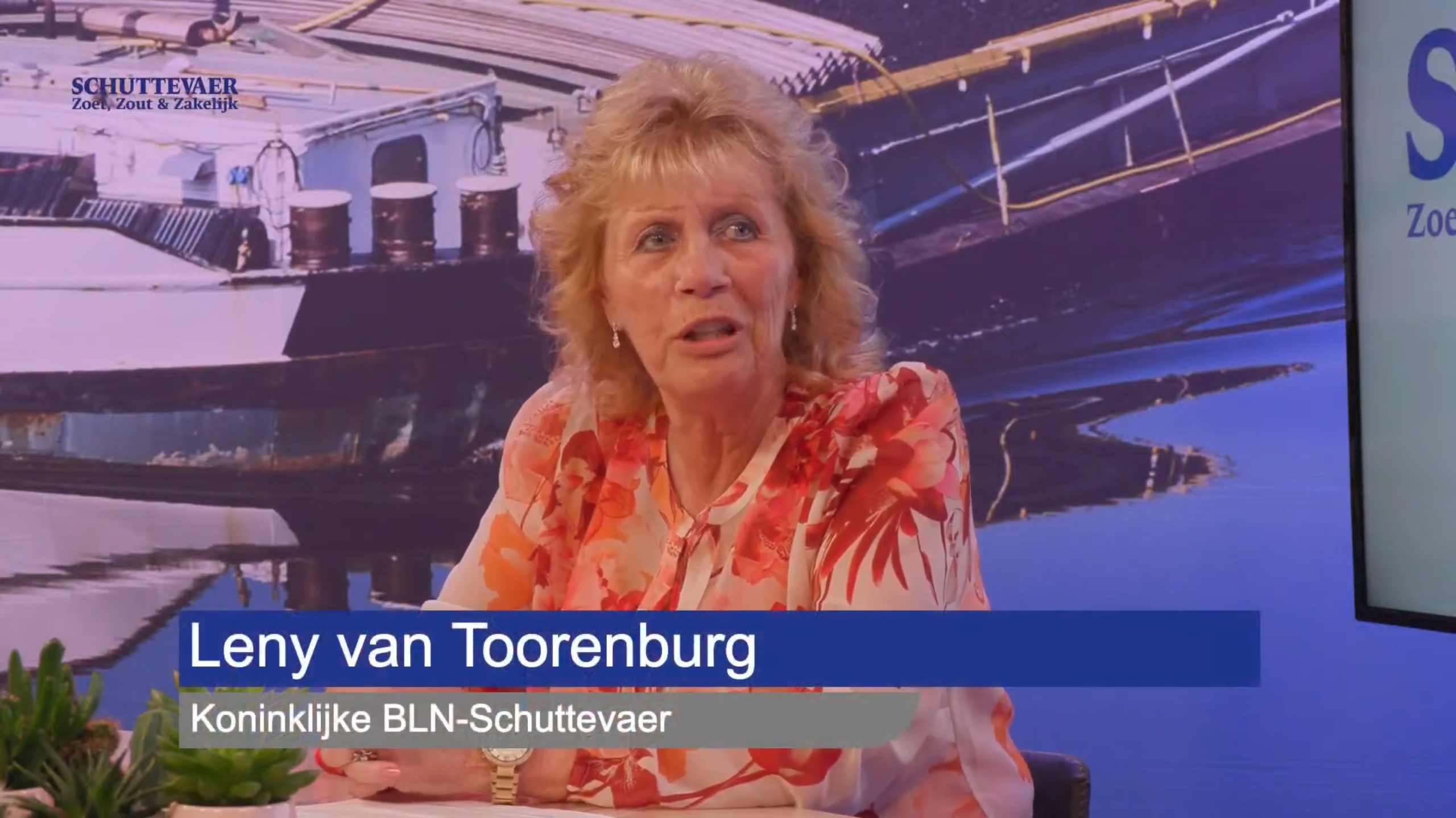 Leny van Toorenburg, Hoofd Nautisch-Technische zaken van BLN-Schuttevaer, was aanwezig in de studio.