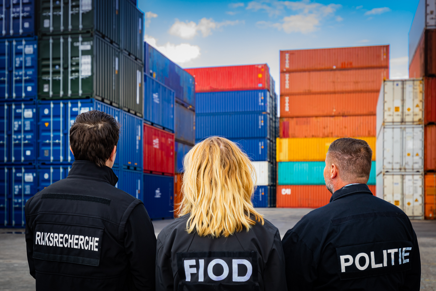 Het Combiteam Havens is een permanent samenwerkingsverband tussen de FIOD, politie, Rijksrecherche en Openbaar Ministerie. (Foto Twitter / FIOD)