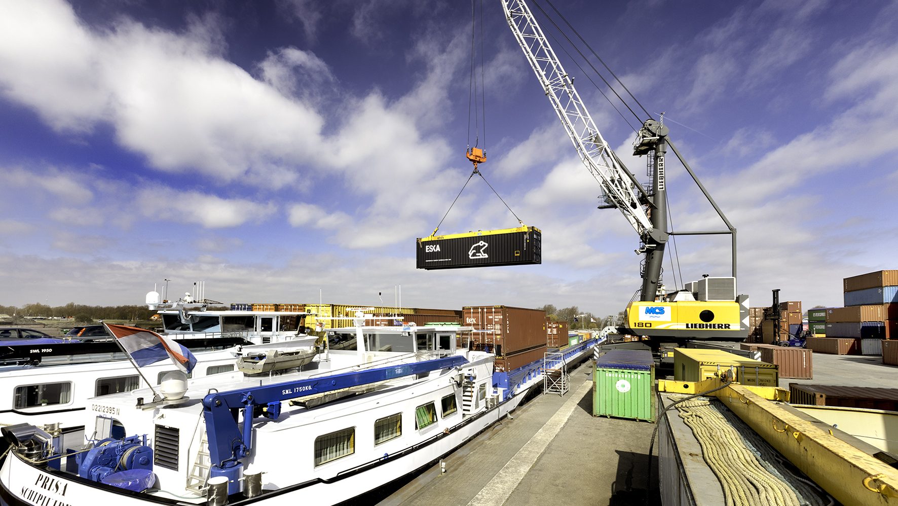 MCS exploiteert containerterminals in Meppel, Westerbroek en Leeuwarden en onderhoudt lijndiensten van en naar Rotterdam vanuit de terminals. (Foto Loek Mulder)