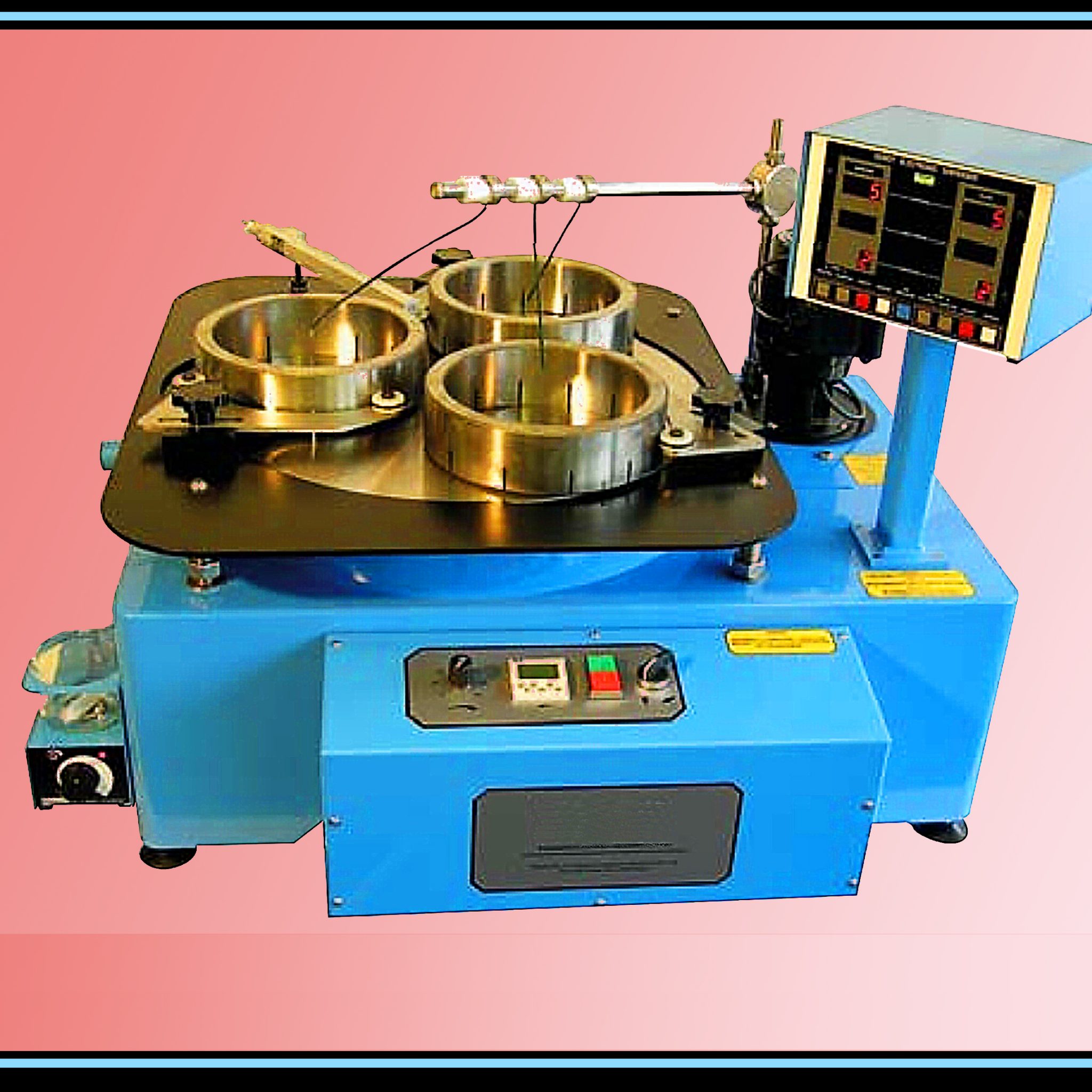 Machine die het lepwerk automatisch verricht, waaronder de toevoer van de diamantemulsie, nodig voor het glans-leppen van de werkstukken.