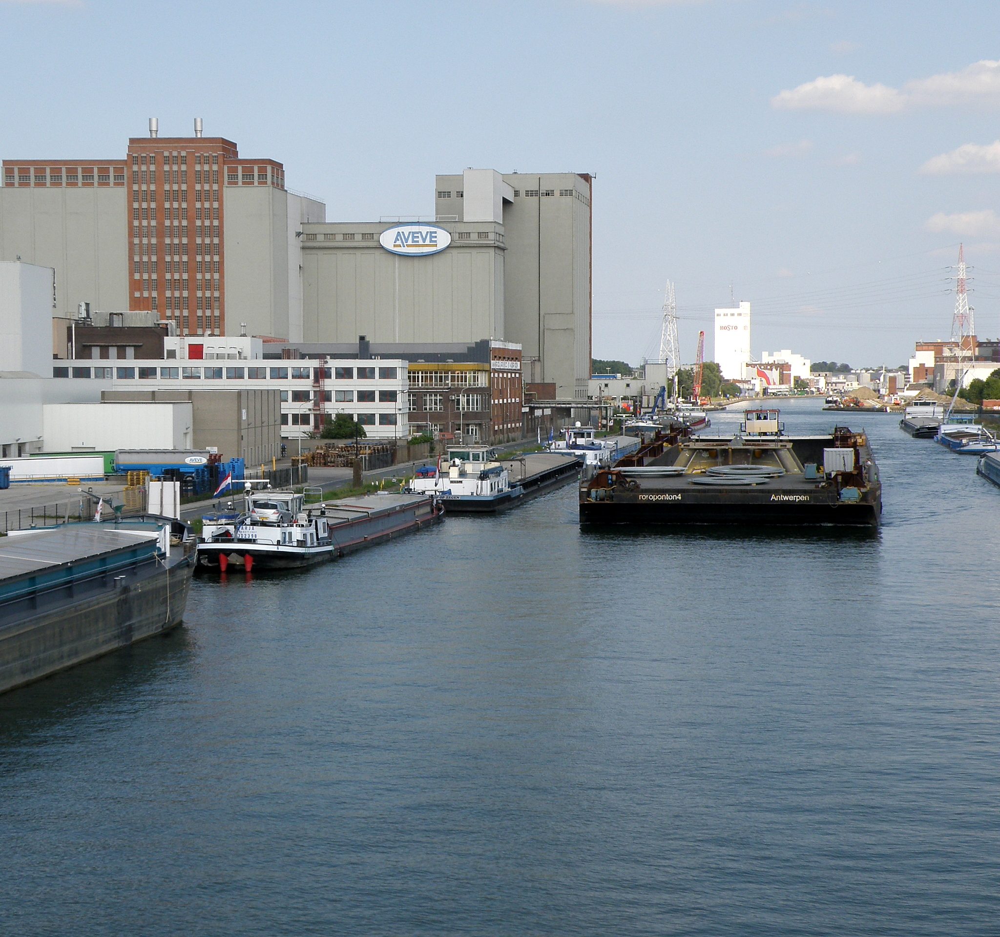 Het Albertkanaal is inmiddels afgesloten. (Foto Wikimedia)