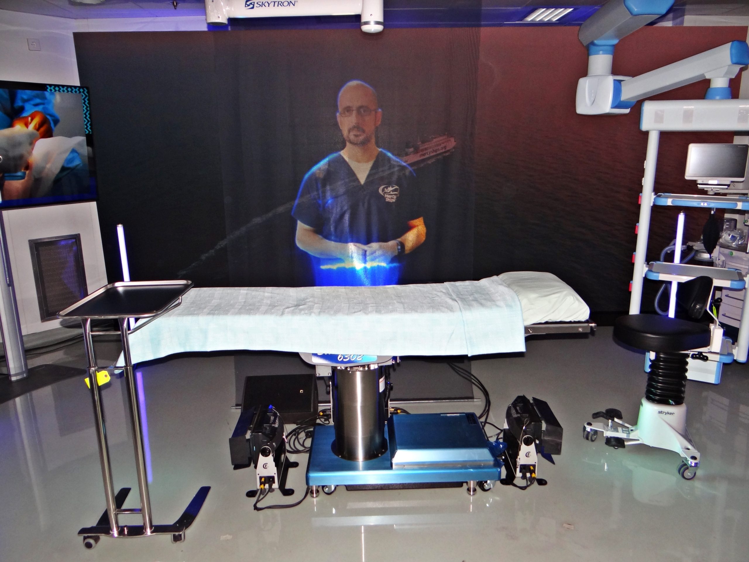 Operatiekamer (met tijdens de rondleiding een holografische projectie van een chirurg).