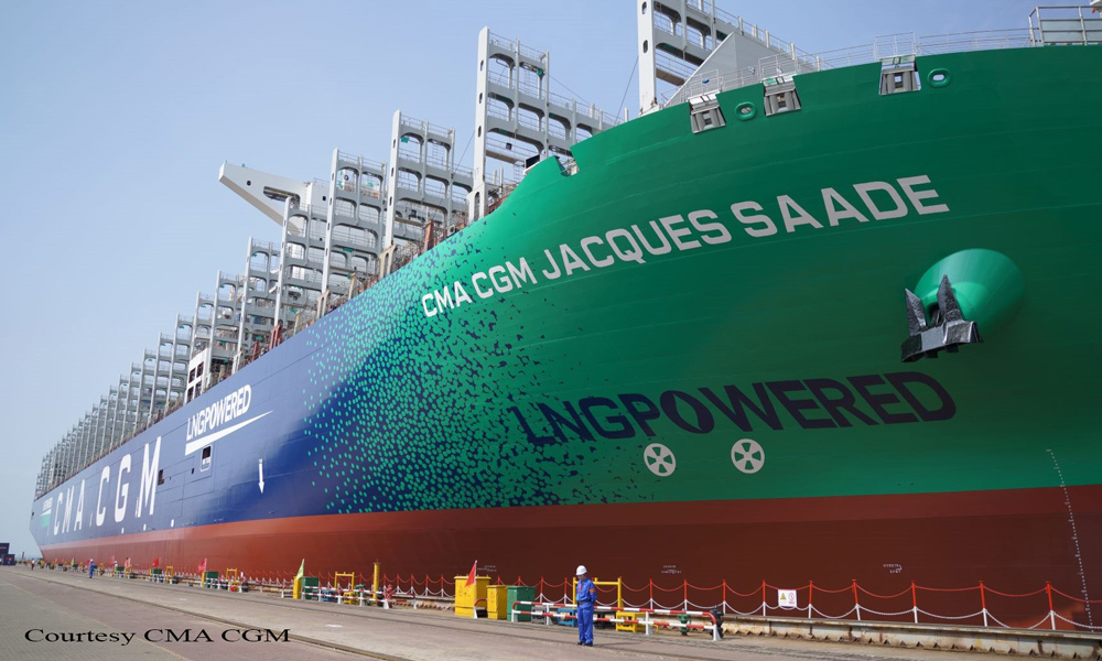 Greenwashing van op LNG varende schepen is oneerlijk, aldus T&E. (Foto CMA CGM)