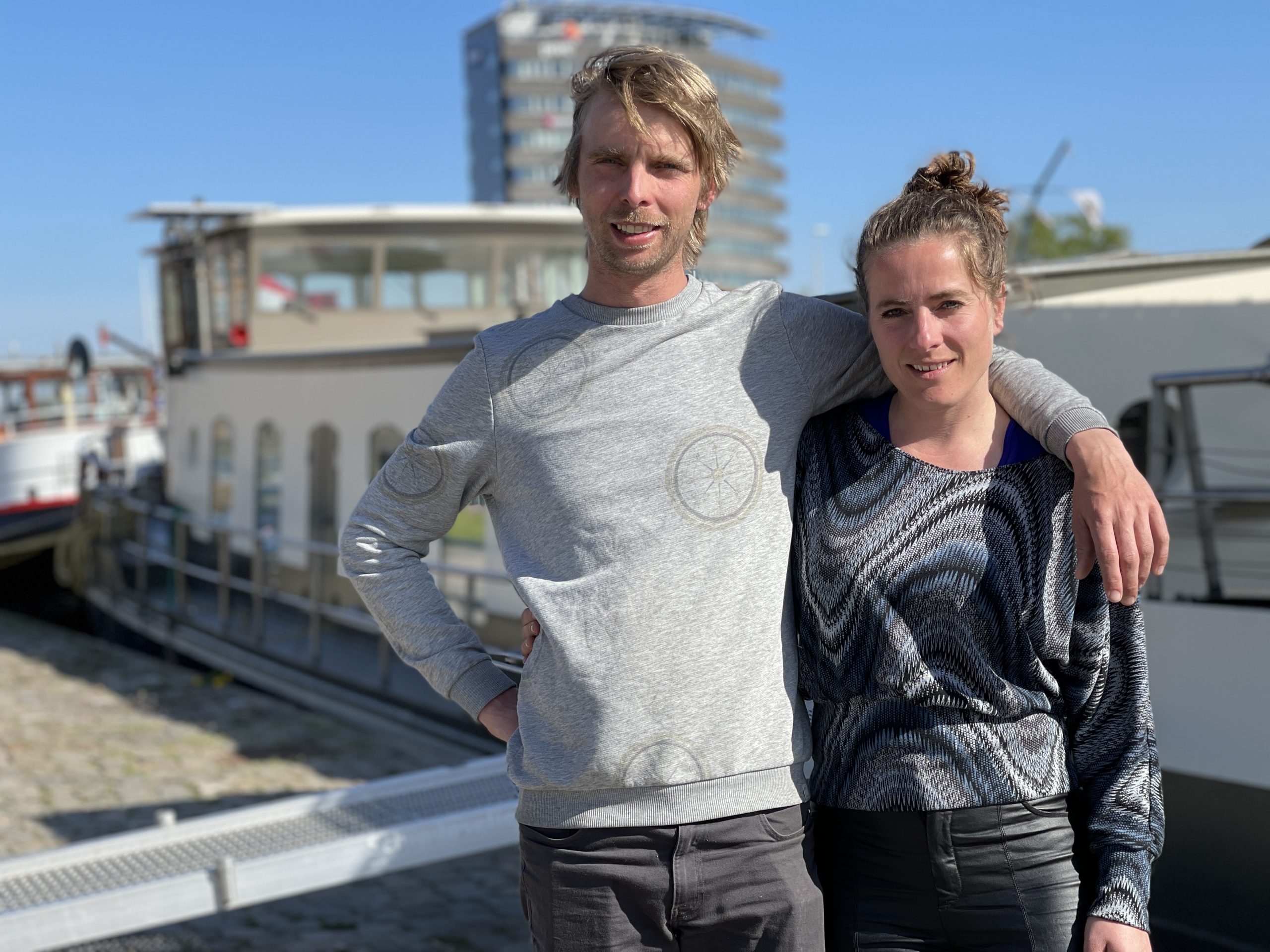 ‘We kunnen niet echt meer uit elkaar’, zegt Maarten Mannaerts over zijn vrouw Simone.