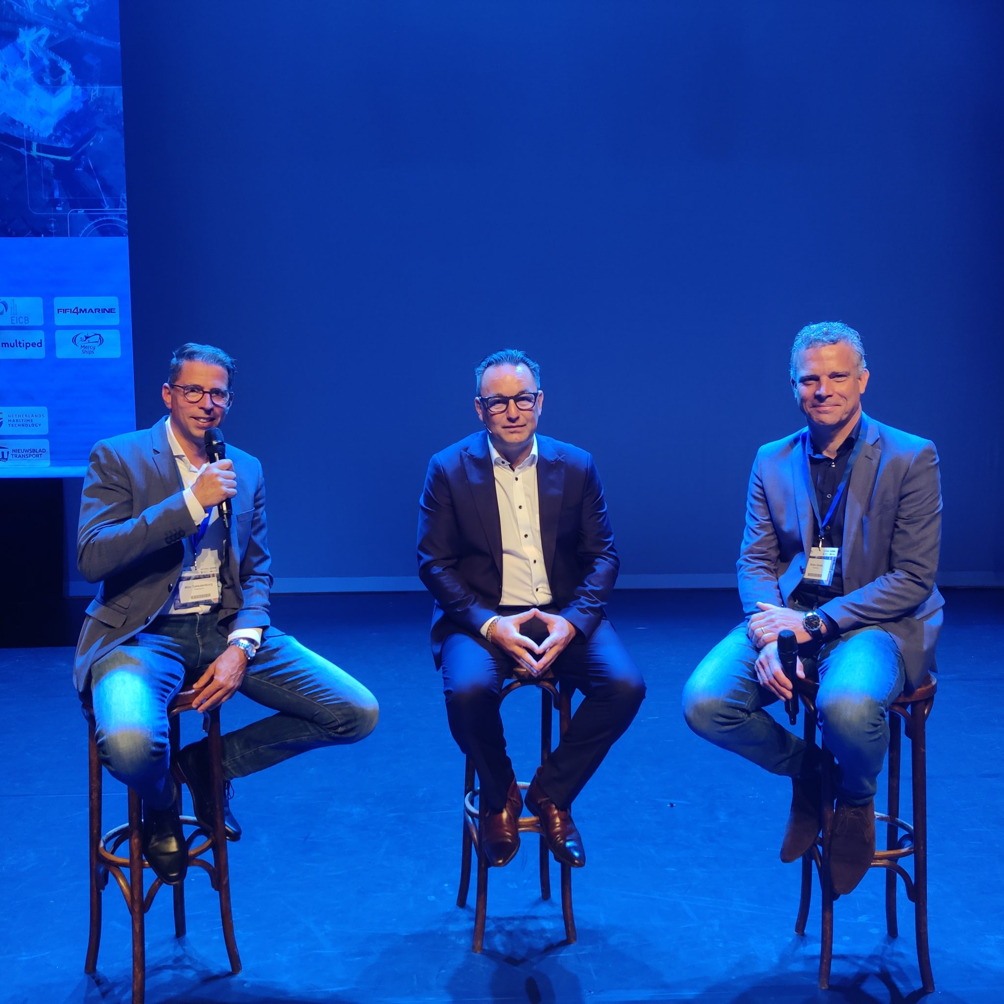 (V.l.n.r.) Wim Tekkelenburg van de Rabobank, René Quist en Bram Smits van Heineken, gingen in discussie op het podium van het Energiehuis in Dordrecht. (Foto Robin van den Bovenkamp)