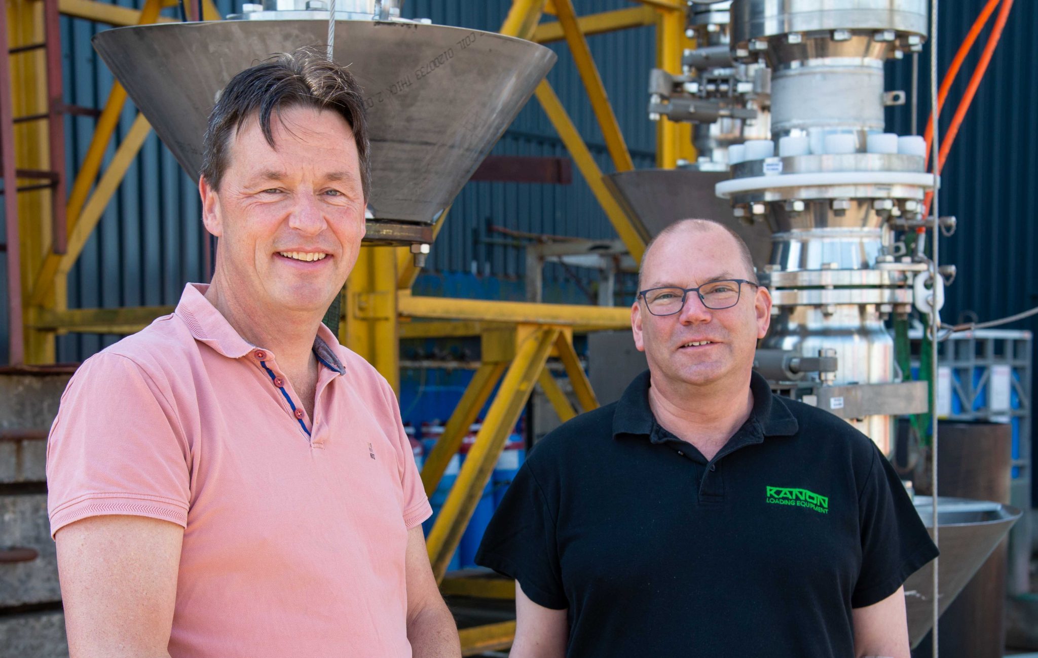 Van Wijk-directeur Ruud Gommers en Marcel van Buuren, directeur van medeontwikkelaar Kanon Loading Equipment. (Foto’s Bart Oosterveld)