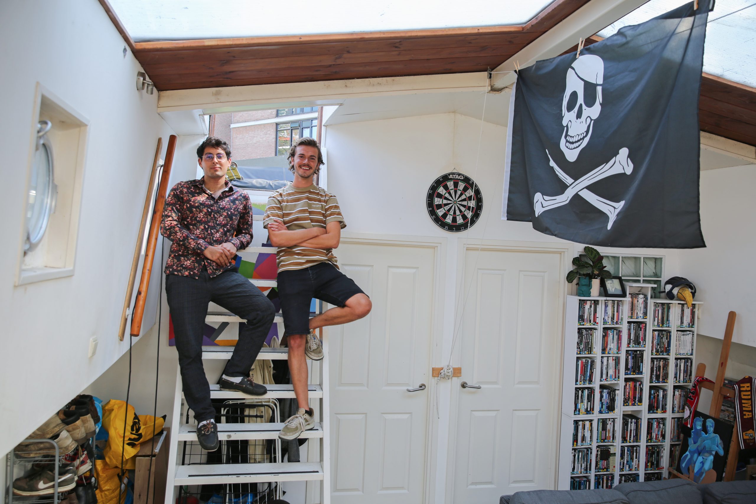 'Als welkomstgeschenk op onze housewarming kregen we een grote piratenvlag.'
