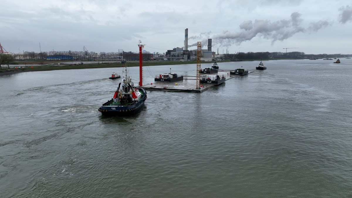 Afzinken met vertraging: Nieuwe Waterweg langer gestremd voor scheepvaart