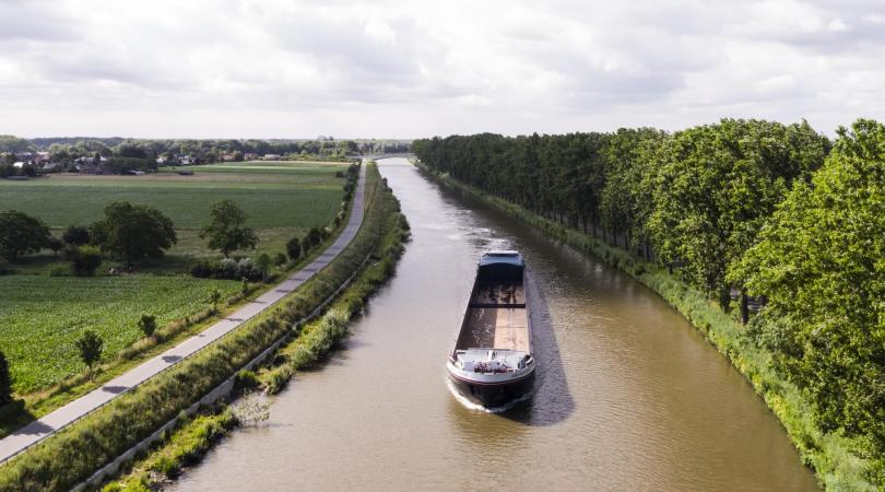 Het Seine-Scheldeproject omvat onder andere de bouw van een nieuw kanaal genaamd 'Seine-Nord' met een lengte van 107 kilometer.