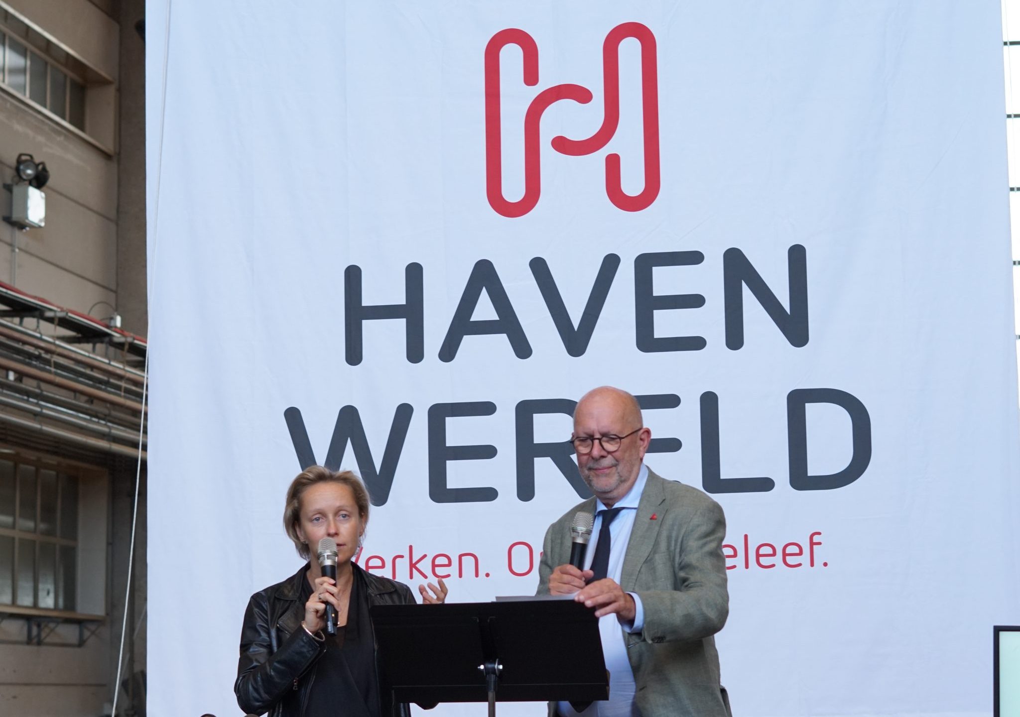 Voorstelling van het Havenwereld-project door Antwerps havenschepen Annick De Ridder en provincie-deputé Luk Lemmens.