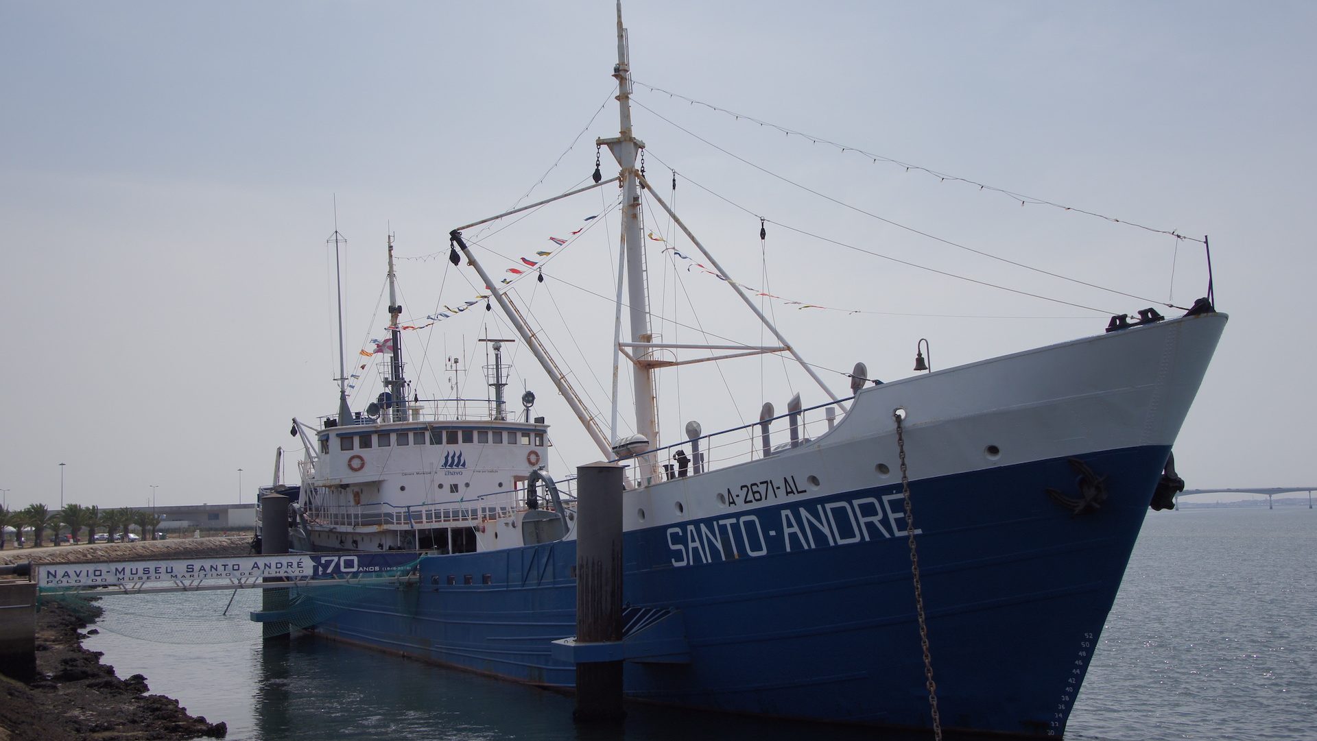 De trawler Santo André wordt nu gekoesterd als maritiem museum in het Portugese Ilhavo. Ze werd in 1948 in Nederland gebouwd en bleef in de vaart tot 1997.