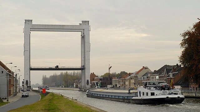 De brug bij Humbeek-Sas.