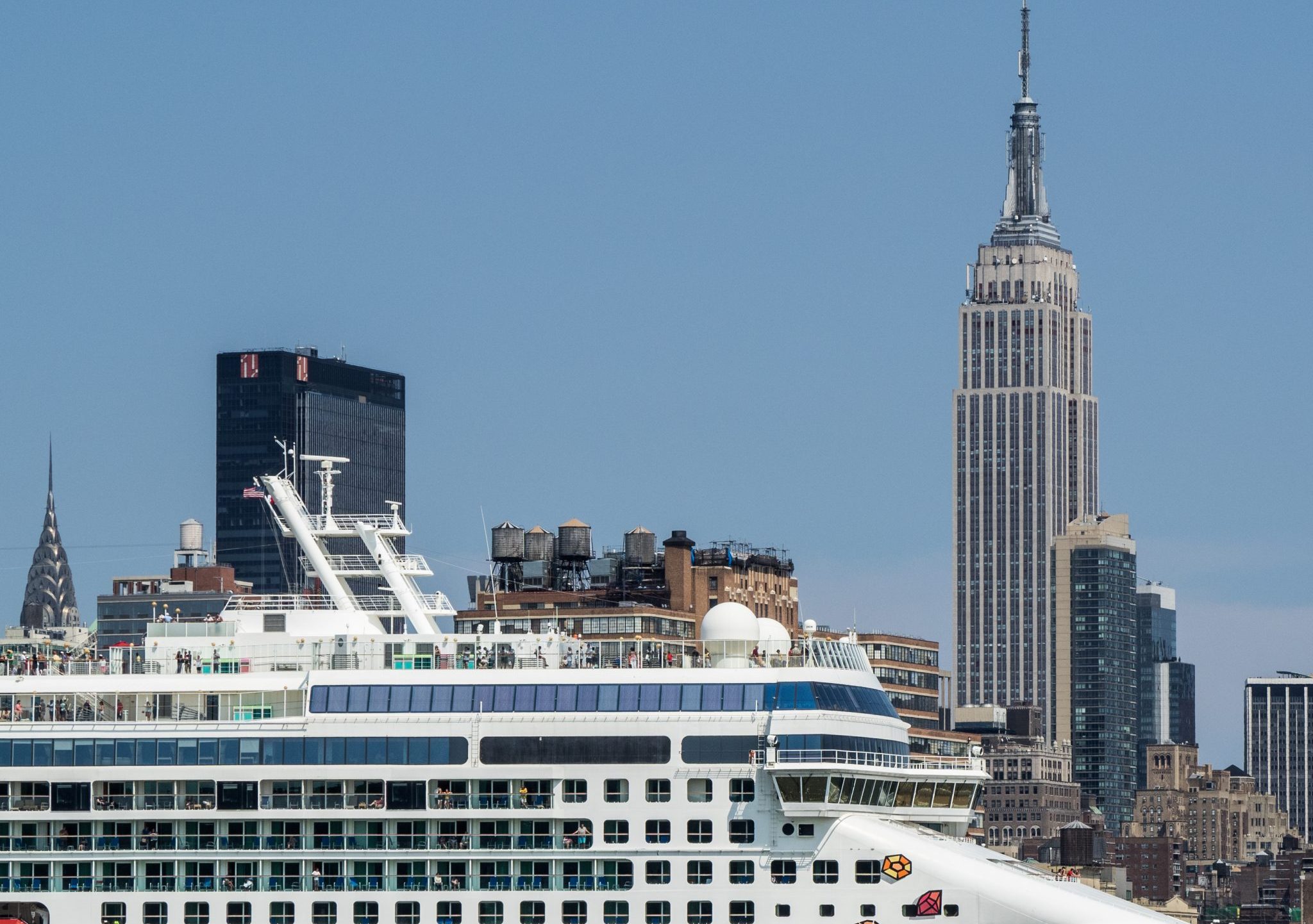 NORWEGIAN GEM Cruise Ship on the Hudson River, Manhattan, New York City